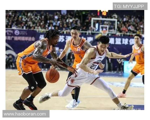 CBA季前赛青岛队对阵同曦队精彩对决引发球迷热议 CBA季前赛青岛队对阵同曦队精彩对决引发球迷热议