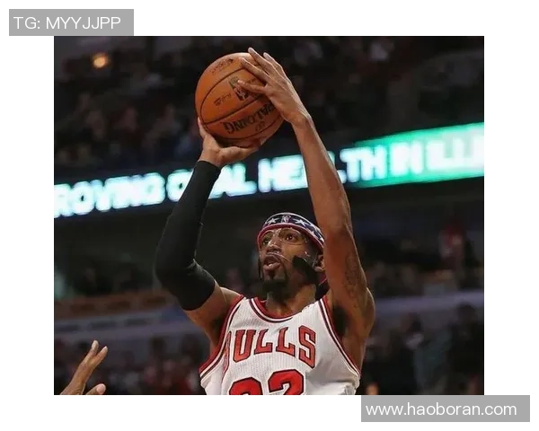 杰登艾维的篮球之路：从新秀到明星的成长故事与挑战