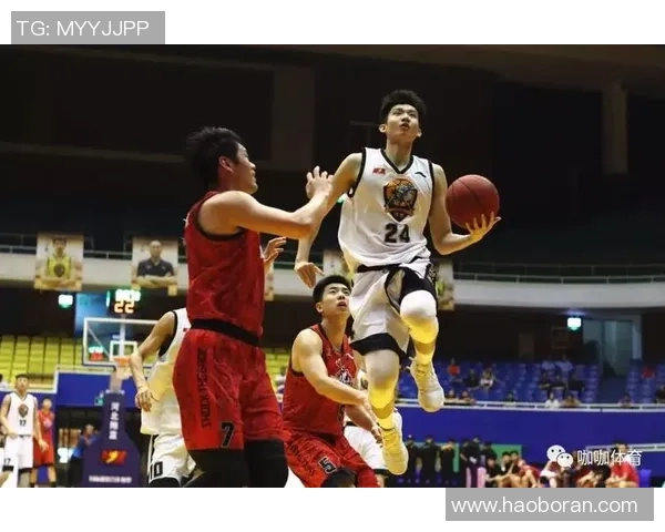 火箭队与蓝网激战正酣谁能在这场对决中笑到最后